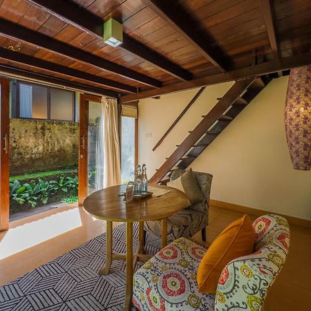Ubud Sari Health Resort Екстер'єр фото