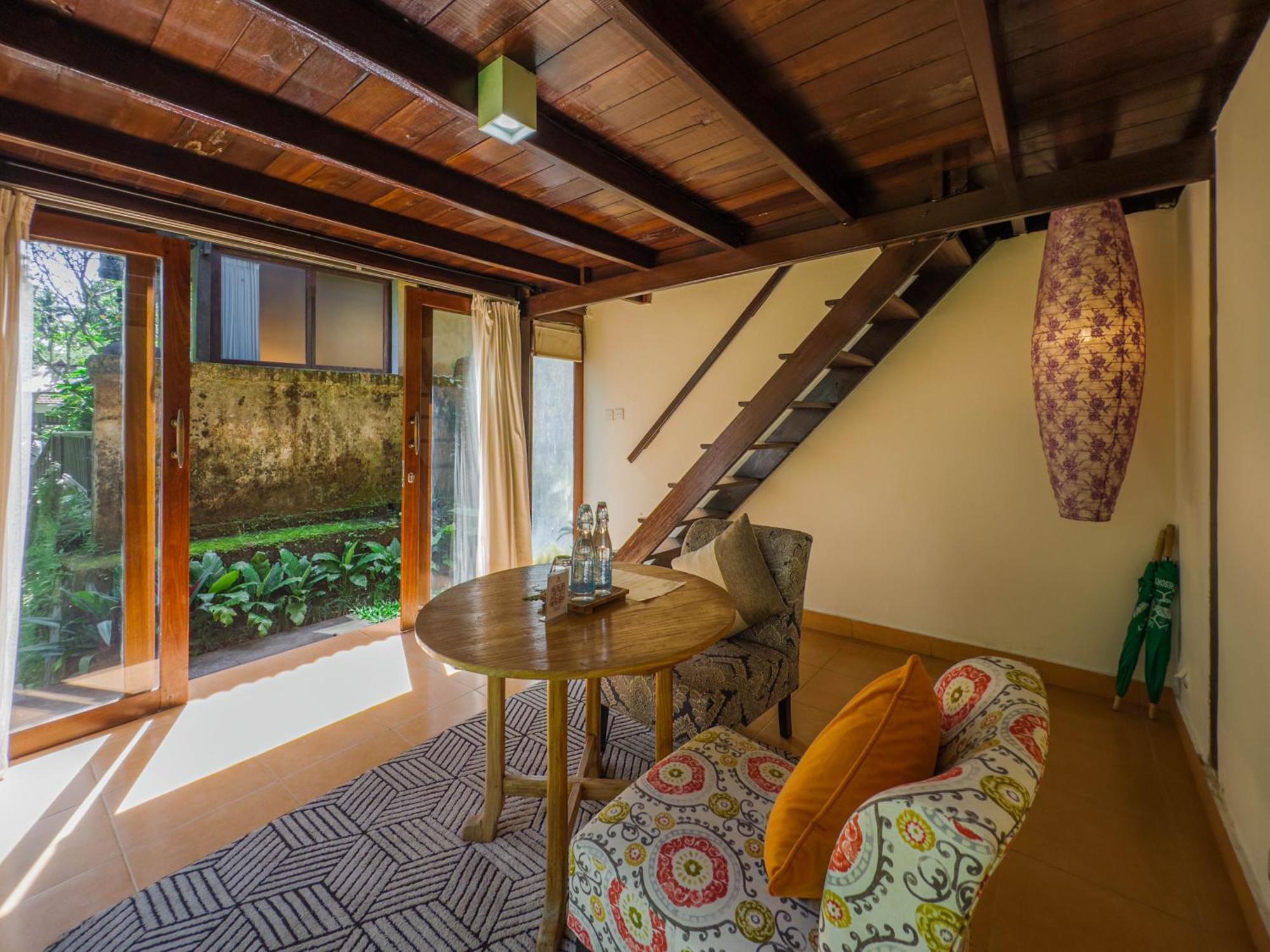Ubud Sari Health Resort Екстер'єр фото