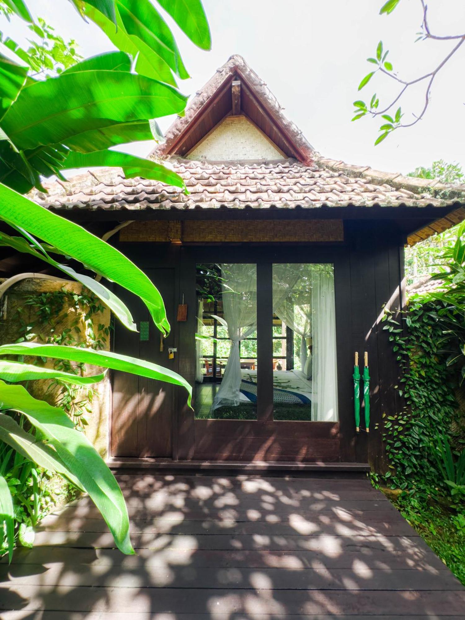 Ubud Sari Health Resort Екстер'єр фото