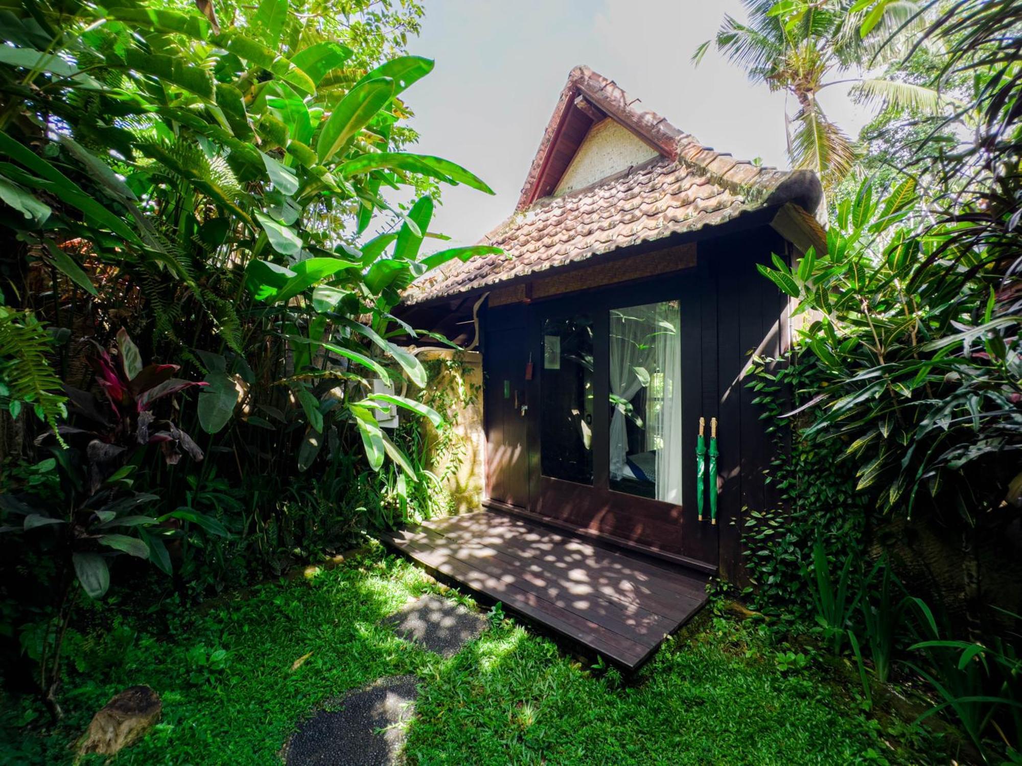 Ubud Sari Health Resort Екстер'єр фото